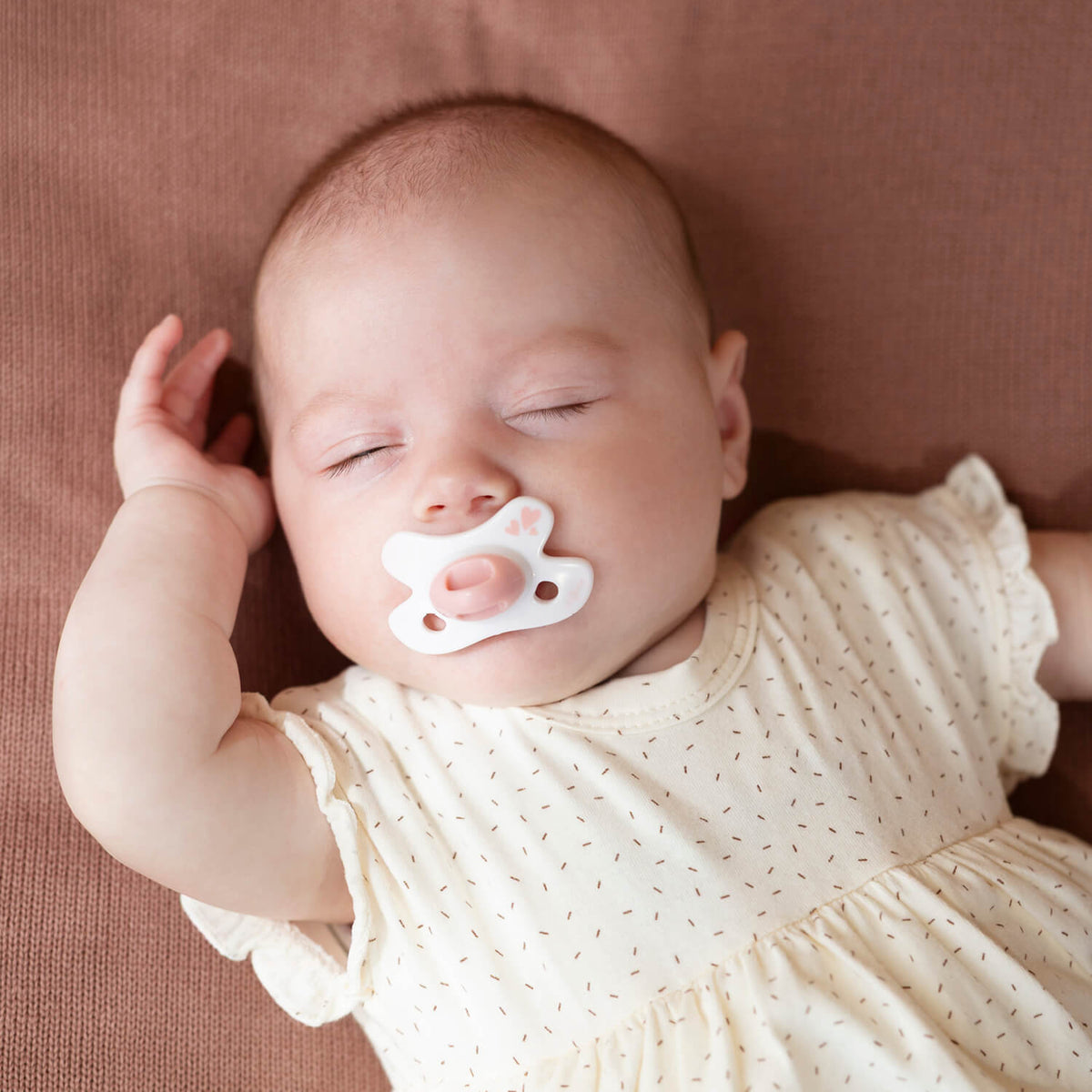 difrax-fopspeen-newborn-natural-little-venture-schnuller-ab-geburt-mit-schmetter image 6